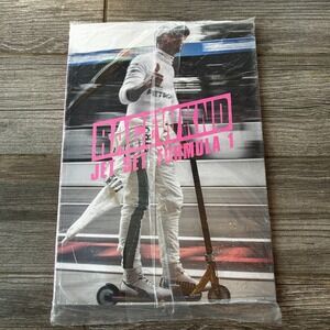 NEW THE RACE WKND Lewis Hamilton Mercedes Petronas Formula 1 Book 2018